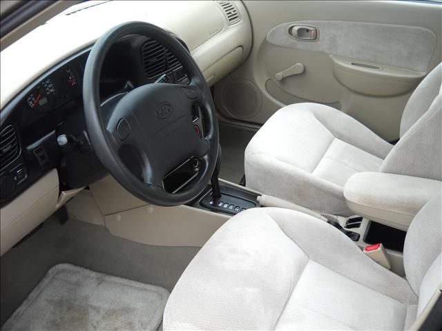 Kia Spectra 2003 photo 3