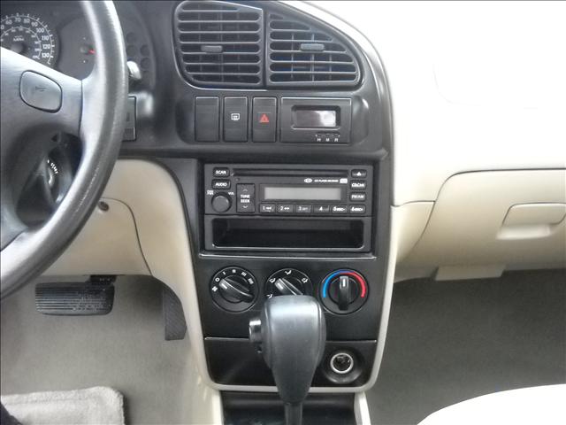 Kia Spectra 2003 photo 4