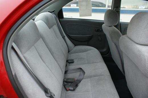 Kia Spectra 2003 photo 2