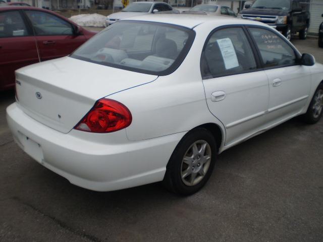 Kia Spectra 2003 photo 3