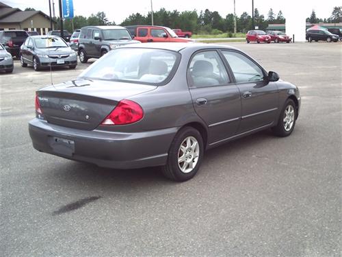 Kia Spectra 2003 photo 2