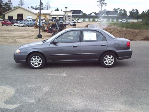 Kia Spectra 2003 photo 3