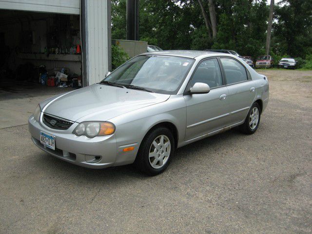 Kia Spectra 2003 photo 2