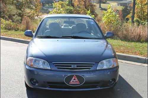 Kia Spectra 2003 photo 3