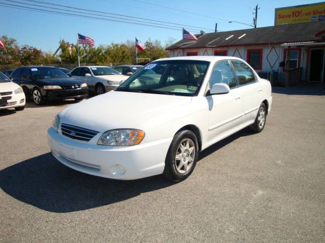 Kia Spectra 24 Box Sedan