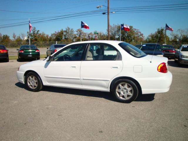 Kia Spectra 2003 photo 1