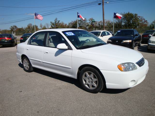 Kia Spectra 2003 photo 3