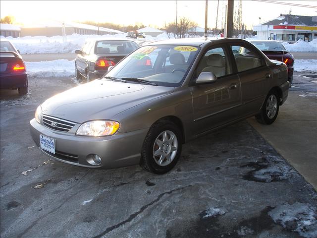 Kia Spectra 2003 photo 1