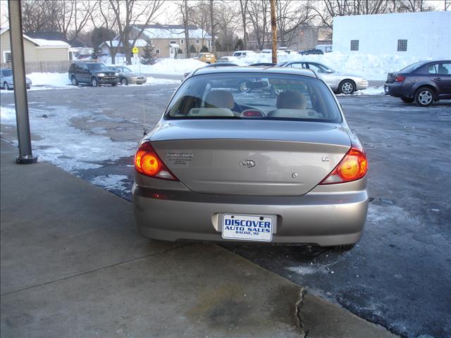 Kia Spectra 2003 photo 3
