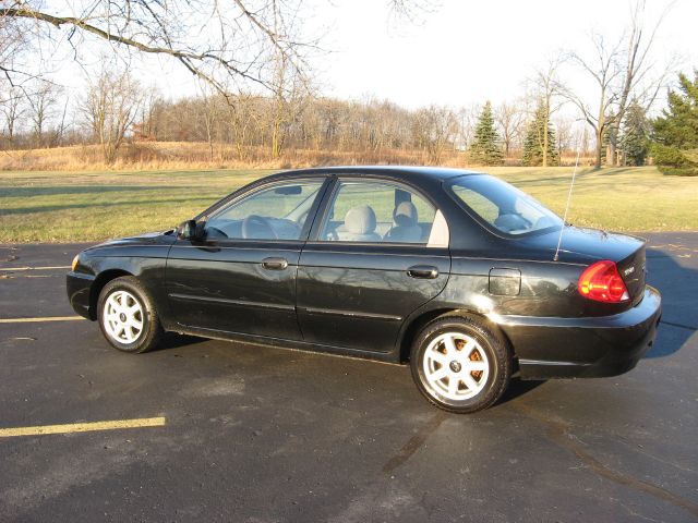 Kia Spectra 2003 photo 1