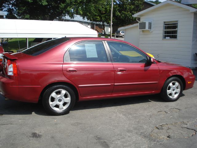 Kia Spectra 2003 photo 2