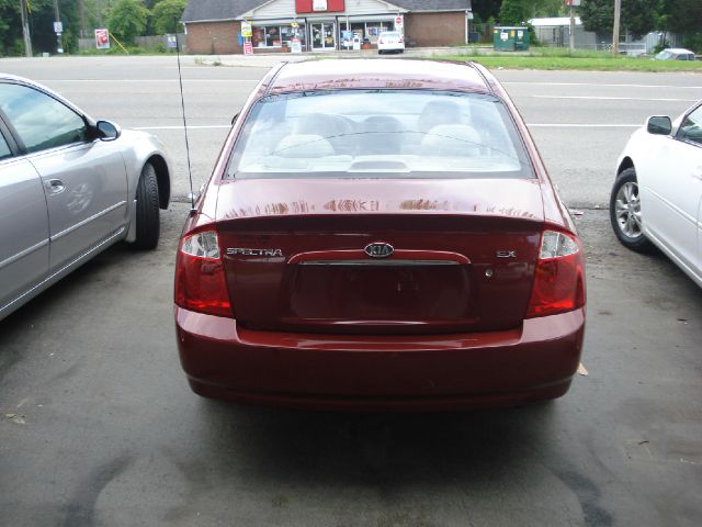 Kia Spectra 2004 photo 1