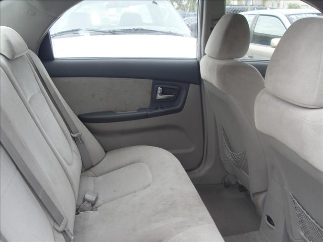 Kia Spectra 2004 photo 5