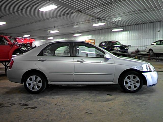 Kia Spectra 2004 photo 1