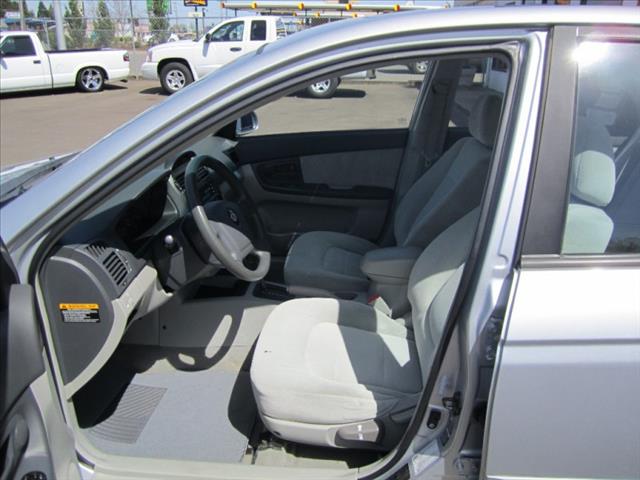 Kia Spectra 2004 photo 3