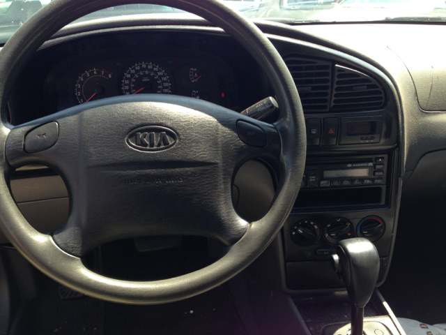 Kia Spectra 2004 photo 4