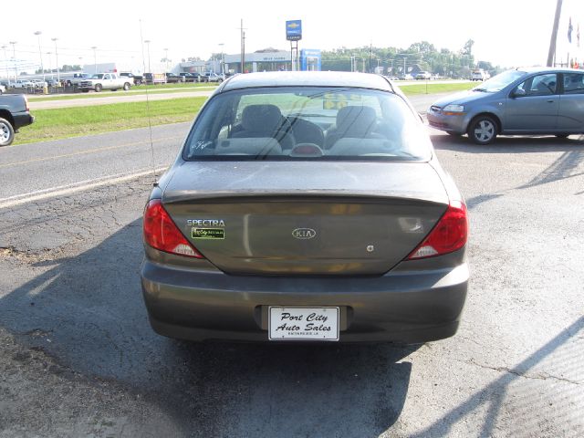 Kia Spectra 2004 photo 2
