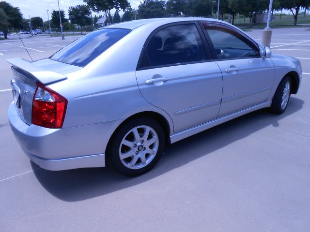 Kia Spectra AWD, REAR DVD, Navigation, 3RD ROW, Mem/heat Seats Sedan