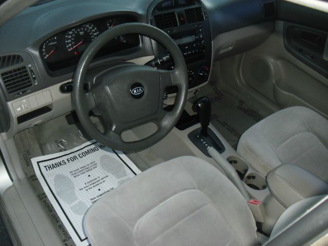 Kia Spectra 2005 photo 3