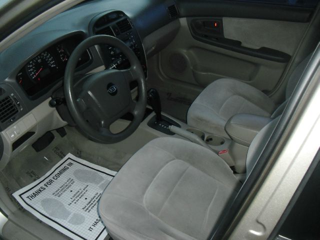 Kia Spectra 2005 photo 4