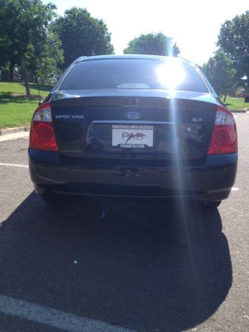 Kia Spectra 2005 photo 1