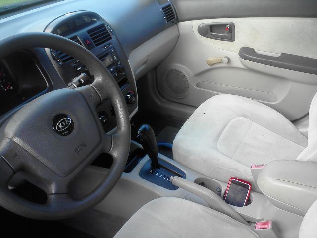 Kia Spectra 2005 photo 13