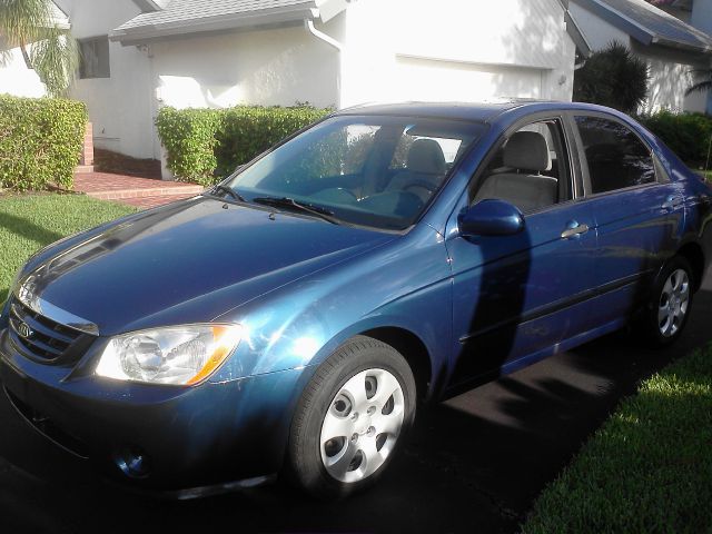 Kia Spectra 2005 photo 21