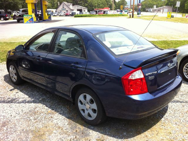 Kia Spectra 2005 photo 2
