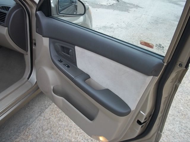 Kia Spectra 2005 photo 23