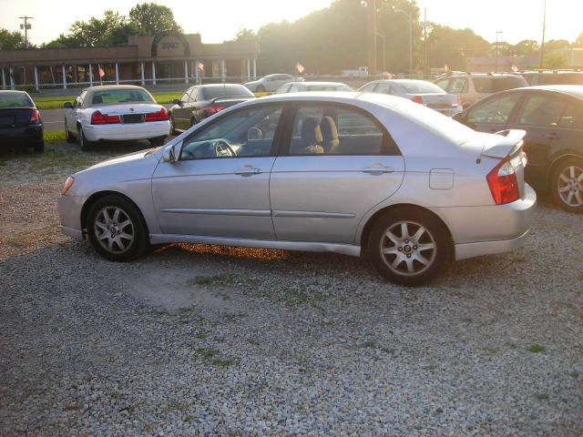 Kia Spectra 2005 photo 1