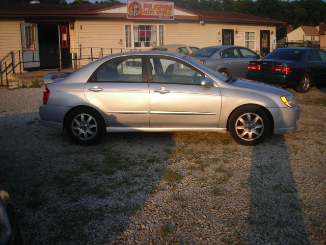 Kia Spectra 2005 photo 2