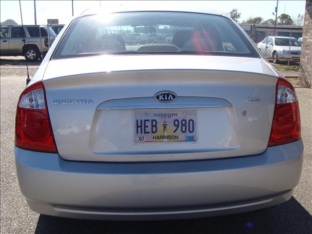 Kia Spectra 2006 photo 4