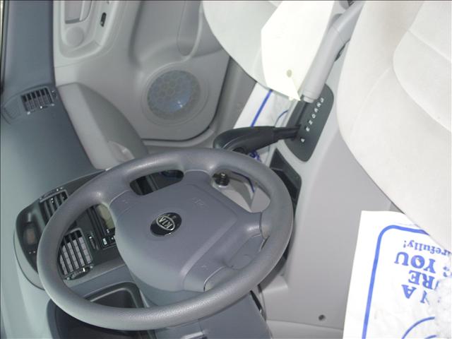 Kia Spectra 2006 photo 2