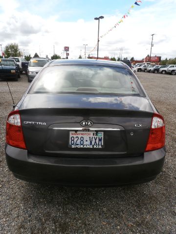 Kia Spectra 2006 photo 4
