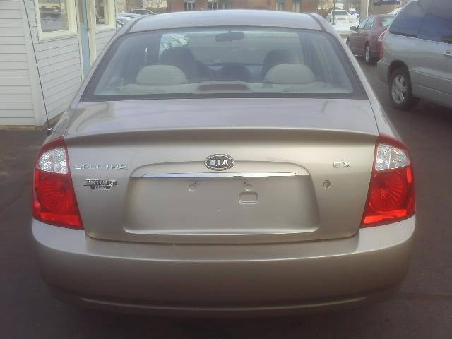 Kia Spectra 2006 photo 3
