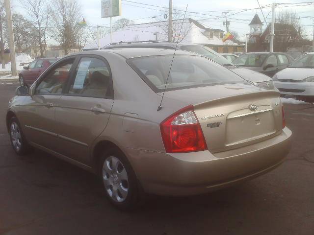 Kia Spectra 2006 photo 4