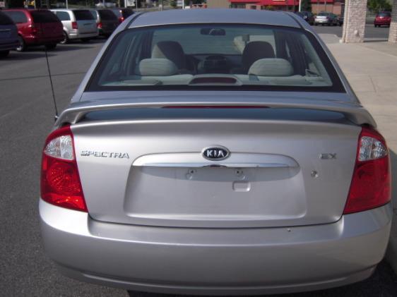 Kia Spectra 2006 photo 3