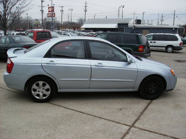 Kia Spectra 2006 photo 2