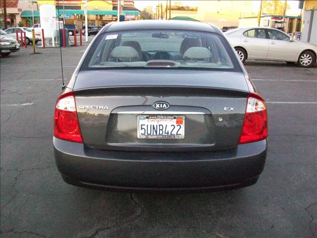 Kia Spectra 2006 photo 3