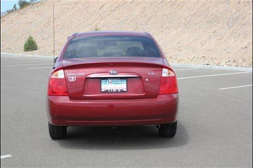 Kia Spectra 2006 photo 3