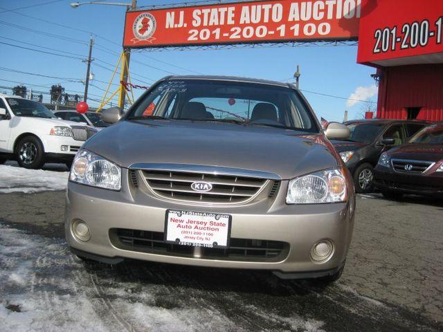 Kia Spectra 2006 photo 2