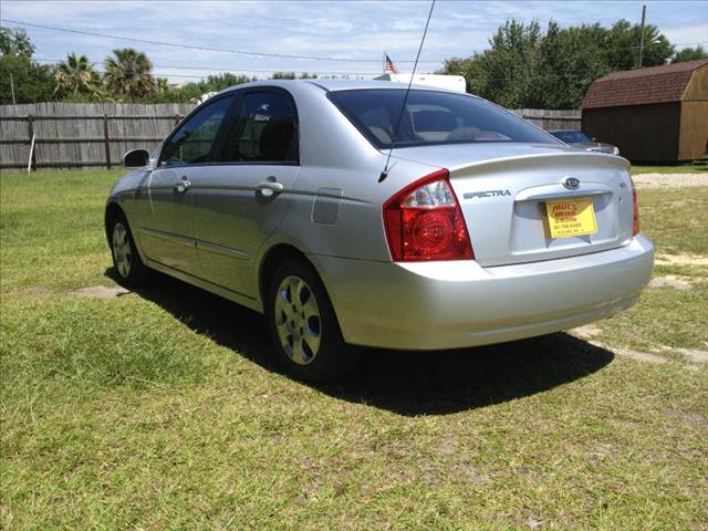Kia Spectra 2006 photo 2