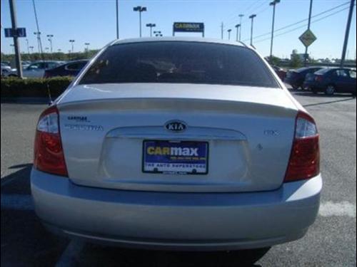 Kia Spectra 2006 photo 4