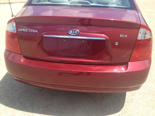Kia Spectra 2006 photo 2