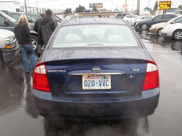 Kia Spectra 2006 photo 4