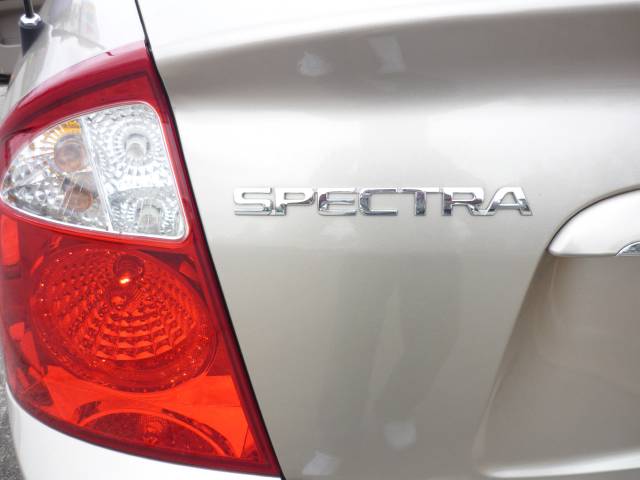 Kia Spectra 2006 photo 3