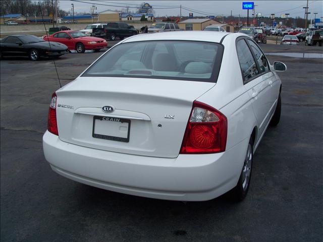 Kia Spectra 2006 photo 1