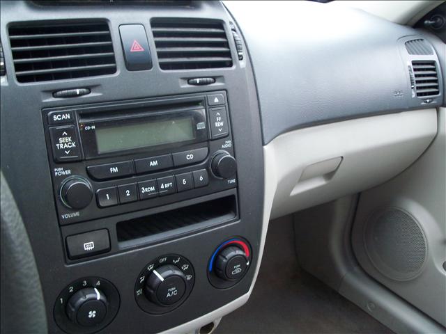 Kia Spectra 2006 photo 4
