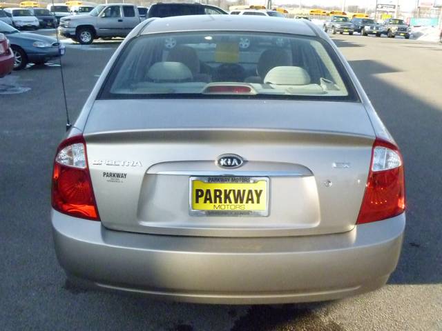 Kia Spectra 2006 photo 3