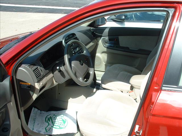Kia Spectra 2006 photo 2
